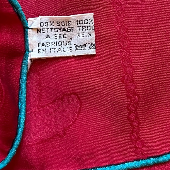 Cartier Scarf. 100% Silk. Jewel (gemstone) motif. Hand rolled. Made in Italy. - Picture 13 of 16